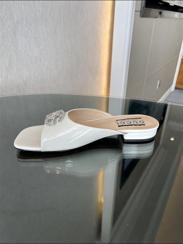 20243518728610 26024